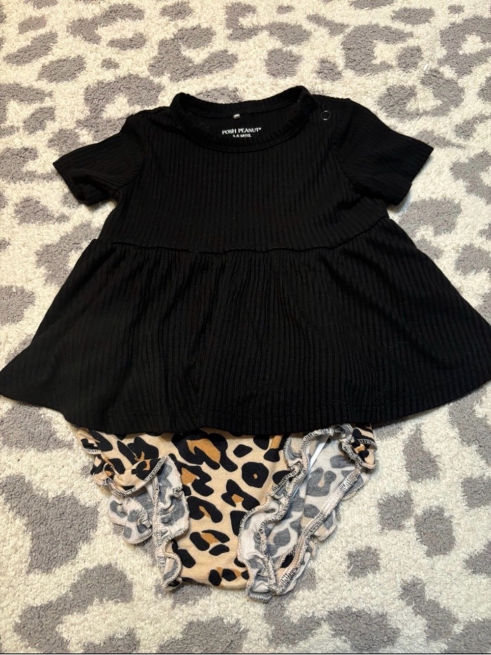 Posh Peanut Black Top with Leopard Print Bummies set 3-6months